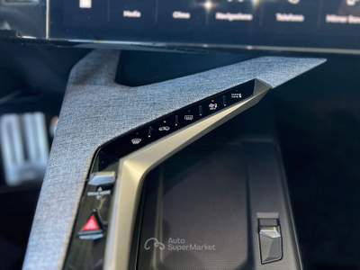 Peugeot 5008 Hybrid 145 e-DCS6 GT Blu/Azzurro usata Palermo