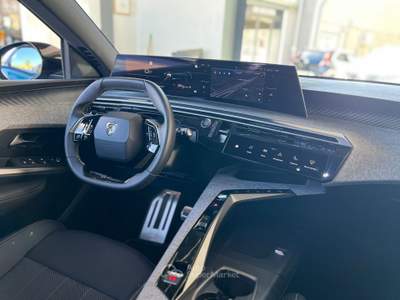 Peugeot 5008 Hybrid 145 e-DCS6 GT Blu/Azzurro usata Palermo