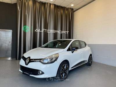 Renault Clio 1.2 16v 75cv Zen Bianco usata Leini