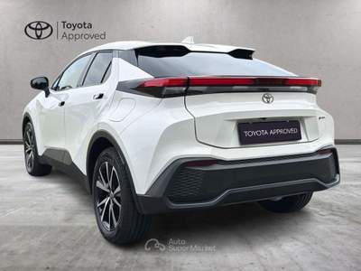 Toyota C-HR 2.0 PHEV E-CVT Trend Bianco usata Varese
