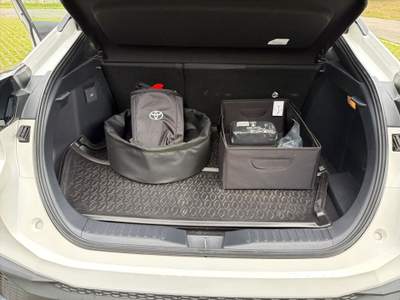 Toyota C-HR 2.0 PHEV E-CVT Trend Bianco usata Varese