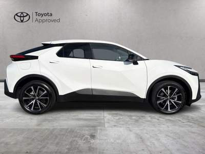 Toyota C-HR 2.0 PHEV E-CVT Trend Bianco usata Varese