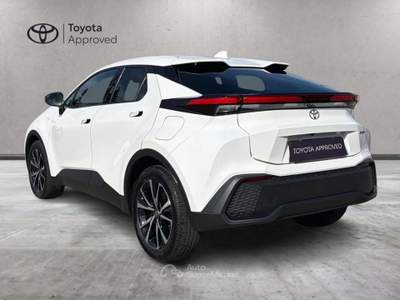 Toyota C-HR 2.0 PHEV E-CVT Trend Bianco usata Varese