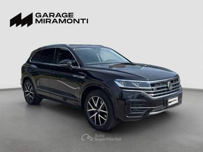 Volkswagen Touareg 3.0 V6 tdi Advanced R-Line Exterior Pack 286cv tiptronic Nero usata Cappella Maggiore