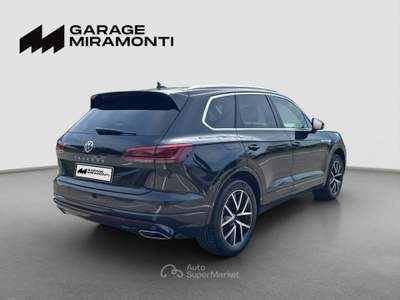 Volkswagen Touareg 3.0 V6 tdi Advanced R-Line Exterior Pack 286cv tiptronic Nero usata Cappella Maggiore