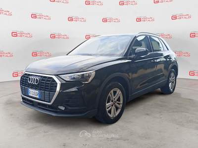 Audi Q3 35 TDI S tronic Business Nero usata Villaga