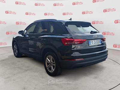 Audi Q3 35 TDI S tronic Business Nero usata Villaga