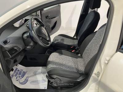 Lancia Ypsilon 1.2 69cv 5 porte GPL Ecochic elefantino blu Bianco usata Fornovo di Taro
