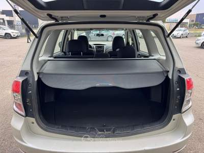 Subaru Forester 2.0D-L 6MT Exclusive Bianco usata Caresanablot