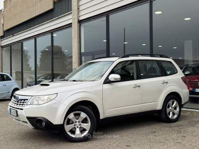 Subaru Forester 2.0D-L 6MT Exclusive Bianco usata Caresanablot