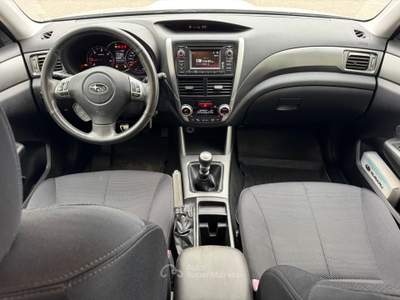 Subaru Forester 2.0D-L 6MT Exclusive Bianco usata Caresanablot