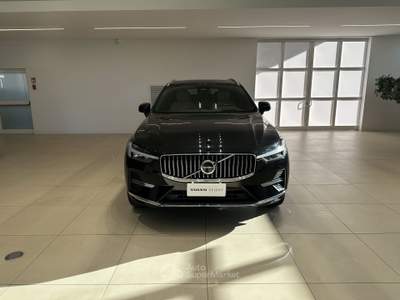 Volvo XC60 B4 D AWD automatico Ultimate Bright Nero usata Forlì