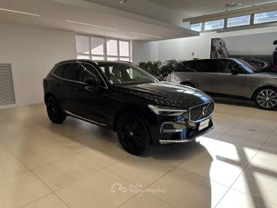 Volvo XC60 B4 D AWD automatico Ultimate Bright Nero usata Forlì