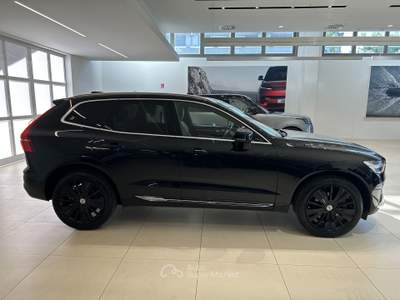 Volvo XC60 B4 D AWD automatico Ultimate Bright Nero usata Forlì