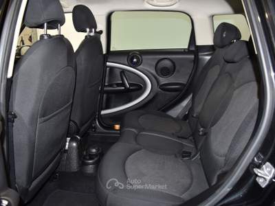 MINI Countryman One Vetri posteriori e lunotto oscurati/Climatizzatore automatico /Park Distance Control posteriore Nero usata Feltre