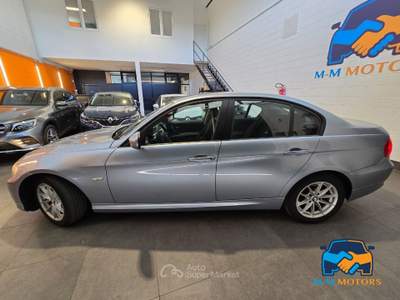 BMW Serie 3 325tds d 2.0 116cv Blu/Azzurro usata Curno