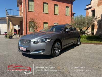 Jaguar XF XF 2.2d Luxury 200cv auto Grigio usata Treviso