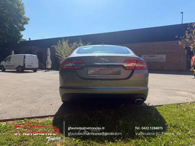 Jaguar XF XF 2.2d Luxury 200cv auto Grigio usata Treviso