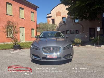 Jaguar XF XF 2.2d Luxury 200cv auto Grigio usata Treviso
