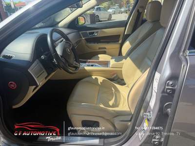 Jaguar XF XF 2.2d Luxury 200cv auto Grigio usata Treviso
