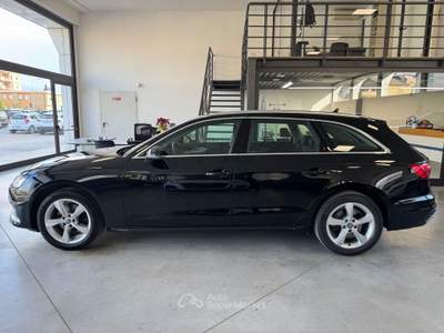 Audi A4 30 2.0 tdi mhev Business Advanced 136cv s-tronic Nero usata Pollenza