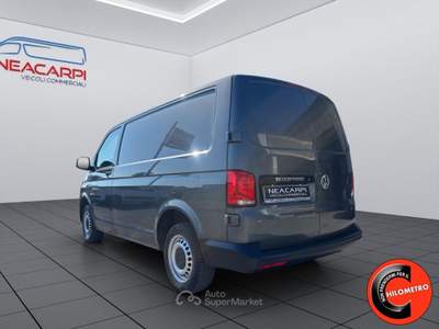 Volkswagen Transporter 2.0 TDI 150 CV DSG(L1H1-PC-TN)CRUISE-SENSORI- Rosso usata Martignana di Po
