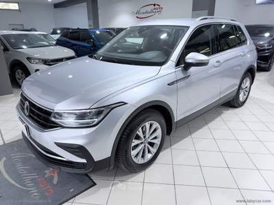 Volkswagen Tiguan Tiguan 2.0 TDI SCR Life Argento usata Favara