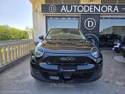 Fiat 600 Hybrid 100 CV DCT MHEV#AUTO#LED#CAMERA#CARPLAY Nero usata Altamura