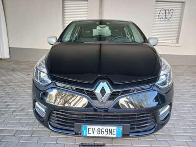 Renault Clio Clio 5p 1.2 GT 120cv edc CAMBIO F1 Nero usata Oleggio