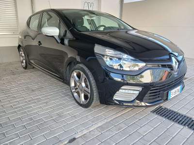 Renault Clio Clio 5p 1.2 GT 120cv edc CAMBIO F1 Nero usata Oleggio