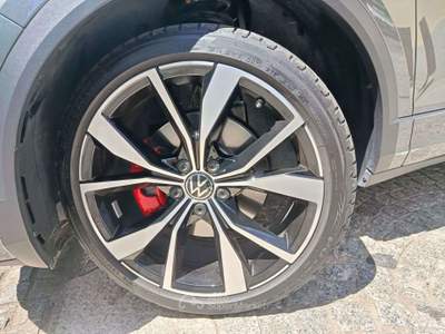 Volkswagen T-Roc R Line Plus 1.5 TSI Grigio usata Novara