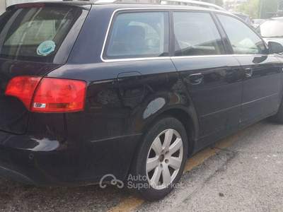 Audi A4 A4 III 2004 Avant Avant 2.0 tdi Top Plus fap Nero usata MONCALIERI