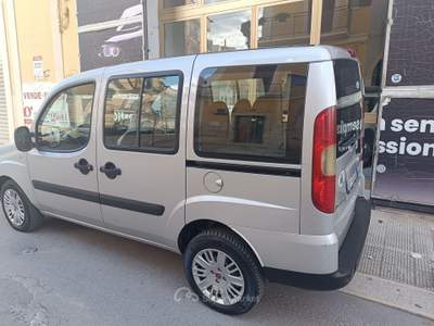Fiat Doblò 5 POSTI EURO 4 Grigio usata Corato