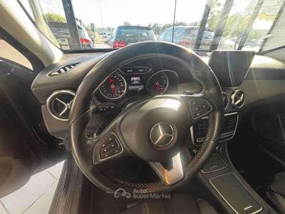 Mercedes-Benz GLA GLA 200 d Sport 4matic auto Nero usata Jesi