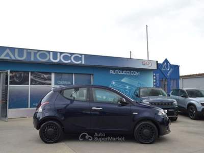 Lancia Ypsilon 1.0 FireFly Hybrid 5 porte S&S Ecochic Silver Blu/Azzurro usata Ardea
