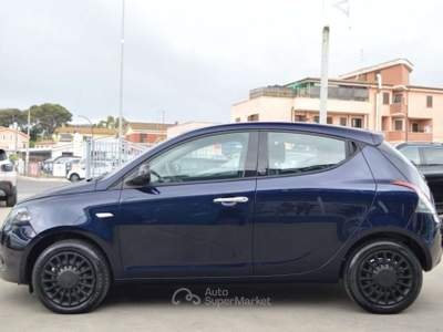 Lancia Ypsilon 1.0 FireFly Hybrid 5 porte S&S Ecochic Silver Blu/Azzurro usata Ardea