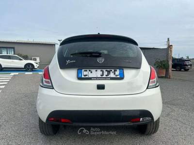 Lancia Ypsilon 1.0 FireFly Hybrid 5 porte S&S Gold Bianco usata Ardea