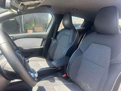 Renault Clio TCe 100 CV 5 porte Techno Gpl di Fabbrica Grigio usata Ardea