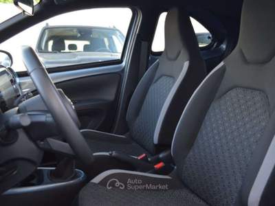Toyota Aygo X 1.0 VVT-i 5 porte Trend 72 CV Grigio usata Ardea