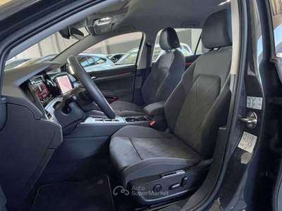 Volkswagen Golf Golf VIII 1.4 tsi ehybrid Style 204cv dsg * PROMO Grigio usata La Loggia
