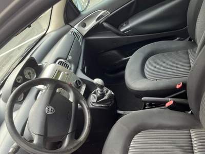 Lancia Ypsilon BENZINA 3 PORTE ANCHE PER NEOPATENTATI - PREZZO NON VINCOLATO DA FINANZIAENTO Argento usata Varese