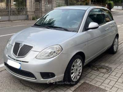 Lancia Ypsilon BENZINA 3 PORTE ANCHE PER NEOPATENTATI - PREZZO NON VINCOLATO DA FINANZIAENTO Argento usata Varese