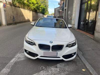 BMW Serie 2 218i 218i Cabrio Advantage CAMBIO AUTOMATICO Bianco usata Varese