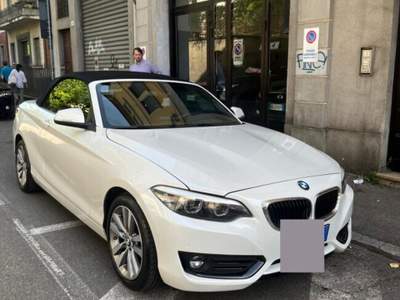 BMW Serie 2 218i 218i Cabrio Advantage CAMBIO AUTOMATICO Bianco usata Varese