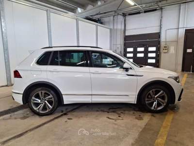 Volkswagen Tiguan 2.0 tdi scr R-Line 150cv dsg Bianco usata Parma