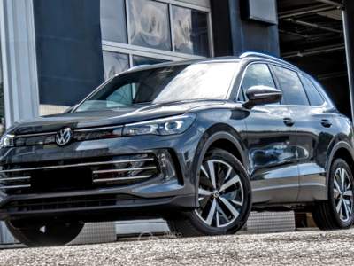 Volkswagen Tiguan 1.5 etsi Elegance 150cv dsg Grigio usata Seveso