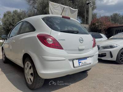 Opel Corsa F.AP. 3 porte ,**SOLI 146.253 km** Bianco usata San Michele Salentino