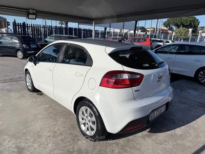 Kia Rio 5p. Active Bianco usata Giugliano in Campania