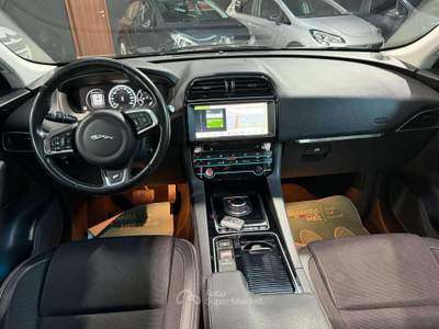 Jaguar F-Pace 241cv Nero usata Sedriano