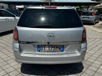 Opel Astra cdti Enjoy 110cv SW Grigio usata Teano